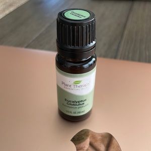 Eucalyptus globulus  essential oil